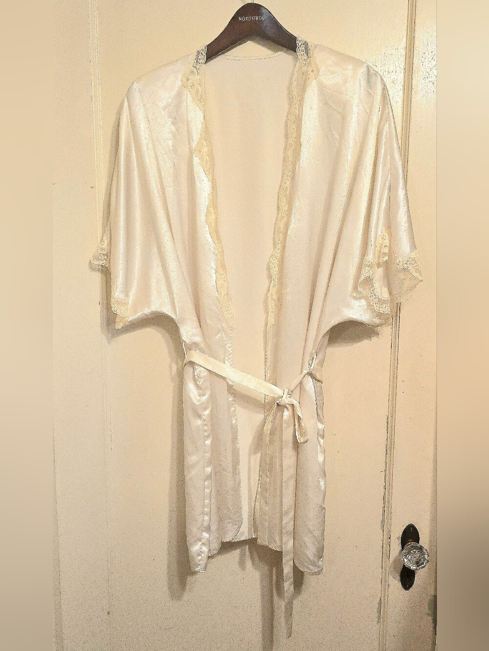 VTG 80s Bridal Ivory Satin Lace-Trim Robe Lingerie with Waist Tie